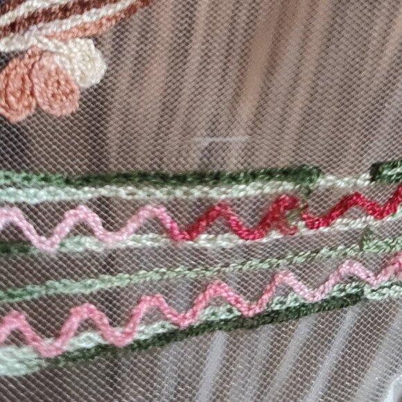 Azi new york floral embroidered top size small - Picture 6 of 16